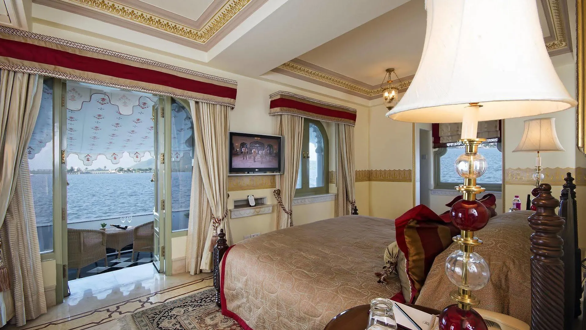Курортный комплекс Taj Lake Palace Удайпур