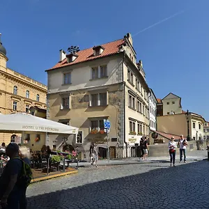 U 3 Pstrosu Hotel Prag