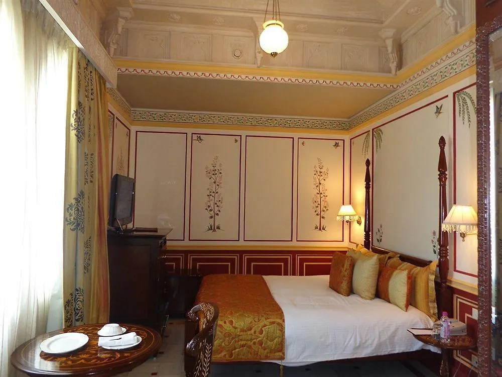 Taj Lake Palace Udaipur 5*,