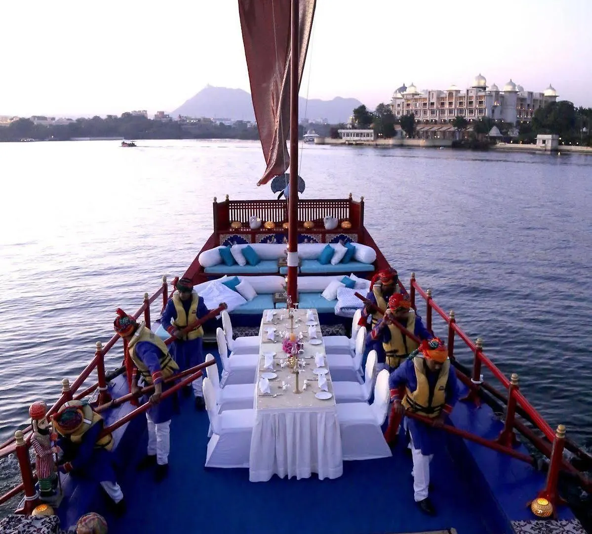 ***** Semesteranläggning (resort) Taj Lake Palace Udaipur Indien