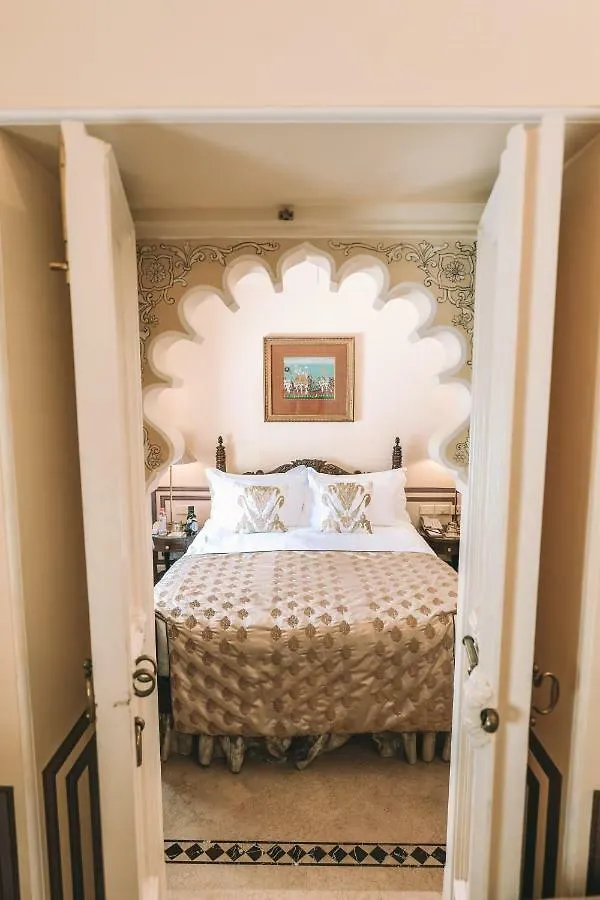 ***** Semesteranläggning (resort) Taj Lake Palace Udaipur Indien